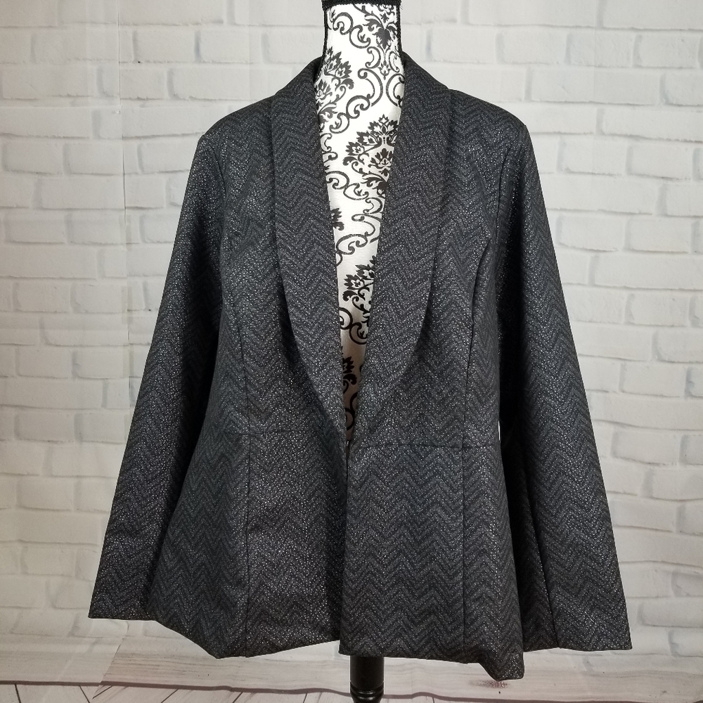 Torrid geometric print jacket size 3 long sleeve